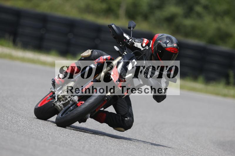 /27 12.06.2025 Ducati Schweiz Trackday Warmup  ADR/gruen-vert/ohne